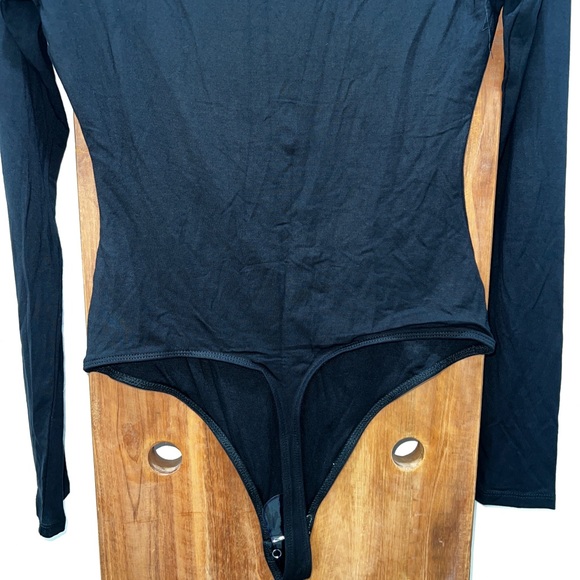 ๐ Good American Good Touch Shoulder Lace Bodysuit - Picture 13 of 14